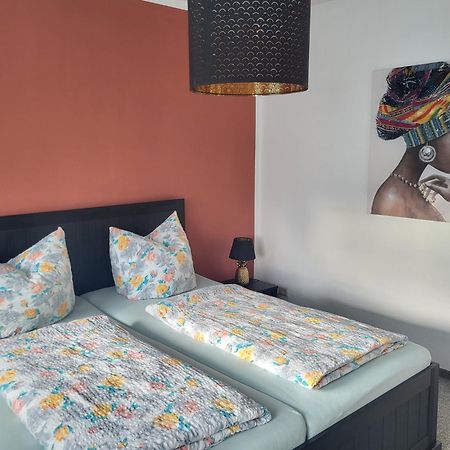 קמניץ Apartment - Gaestewohnung - Unterkunft Monteure מראה חיצוני תמונה