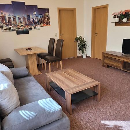 קמניץ Apartment - Gaestewohnung - Unterkunft Monteure מראה חיצוני תמונה